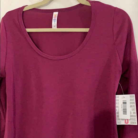 LuLaRoe Tops - NWT LulaRoe Lynnae